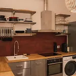 Cosy Apartment In The Heart Of Paris